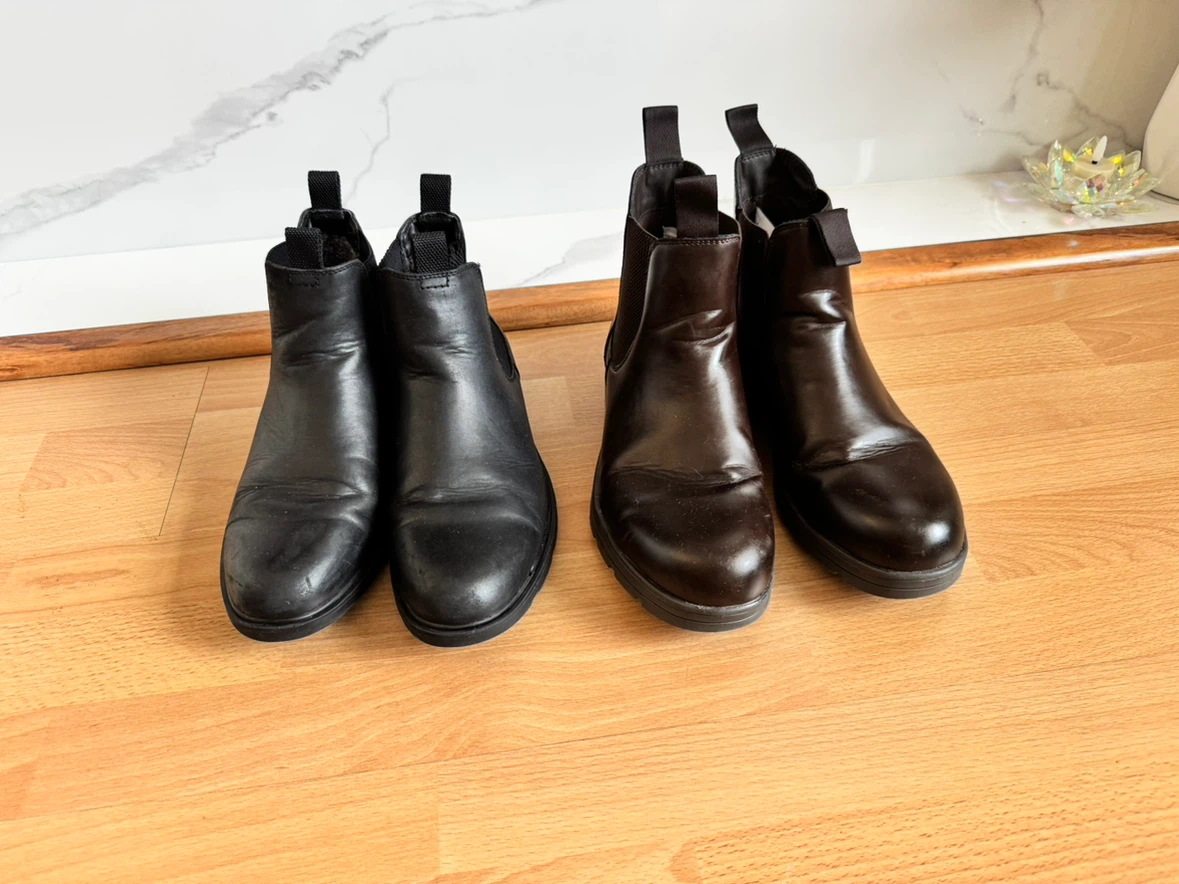 Men's leather Waterproof Chelsea Boots- 2 pairs -size 9 - photo 3