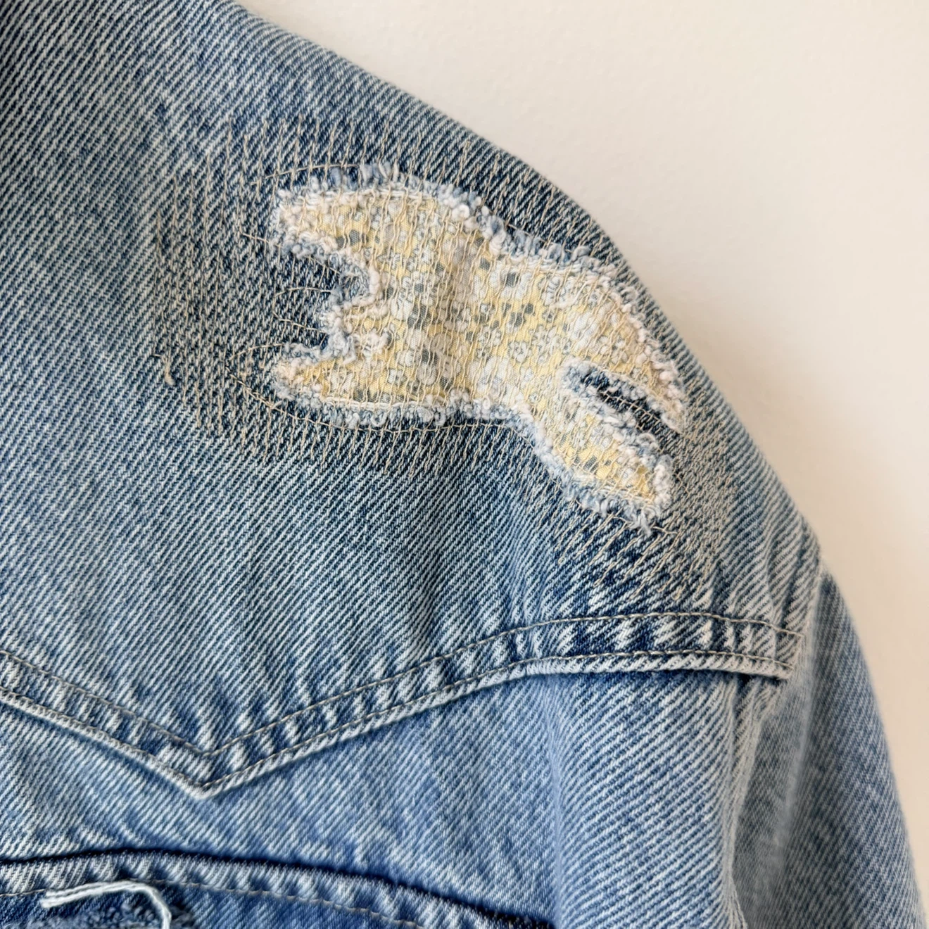 NEW Levi’s Dylan Oversized Denim Shirt 1X 14-16 - photo 3