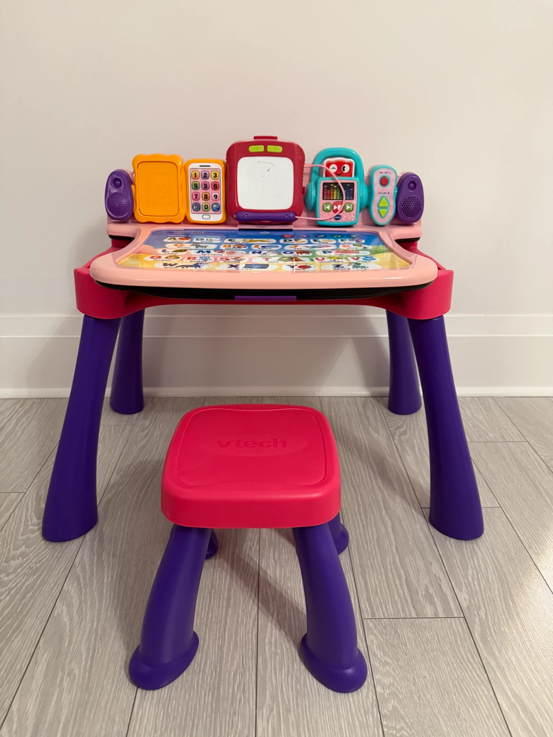 VTech Touch and Learn Activity Desk with Expansion Packs