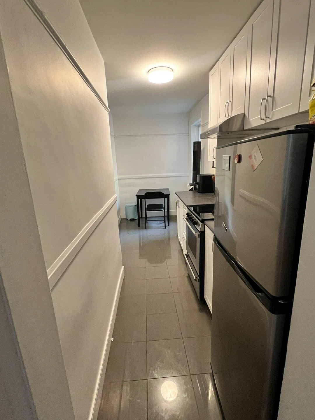 LOOKING FOR A ROOMMATE - photo 5