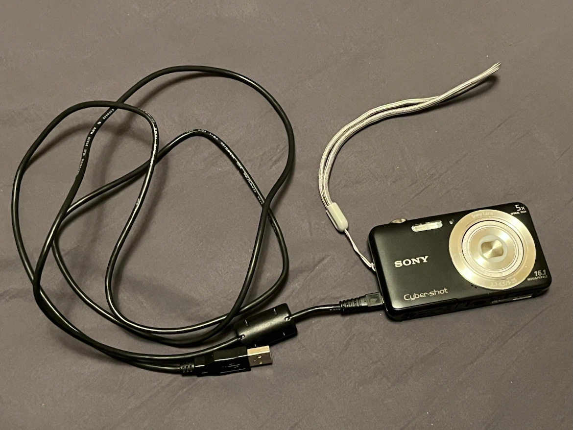 Sony Cybershot Digital Camera - photo 5