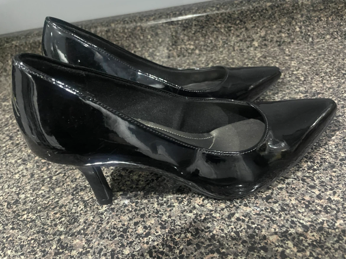 Comfort Plus by Predictions Black Heels