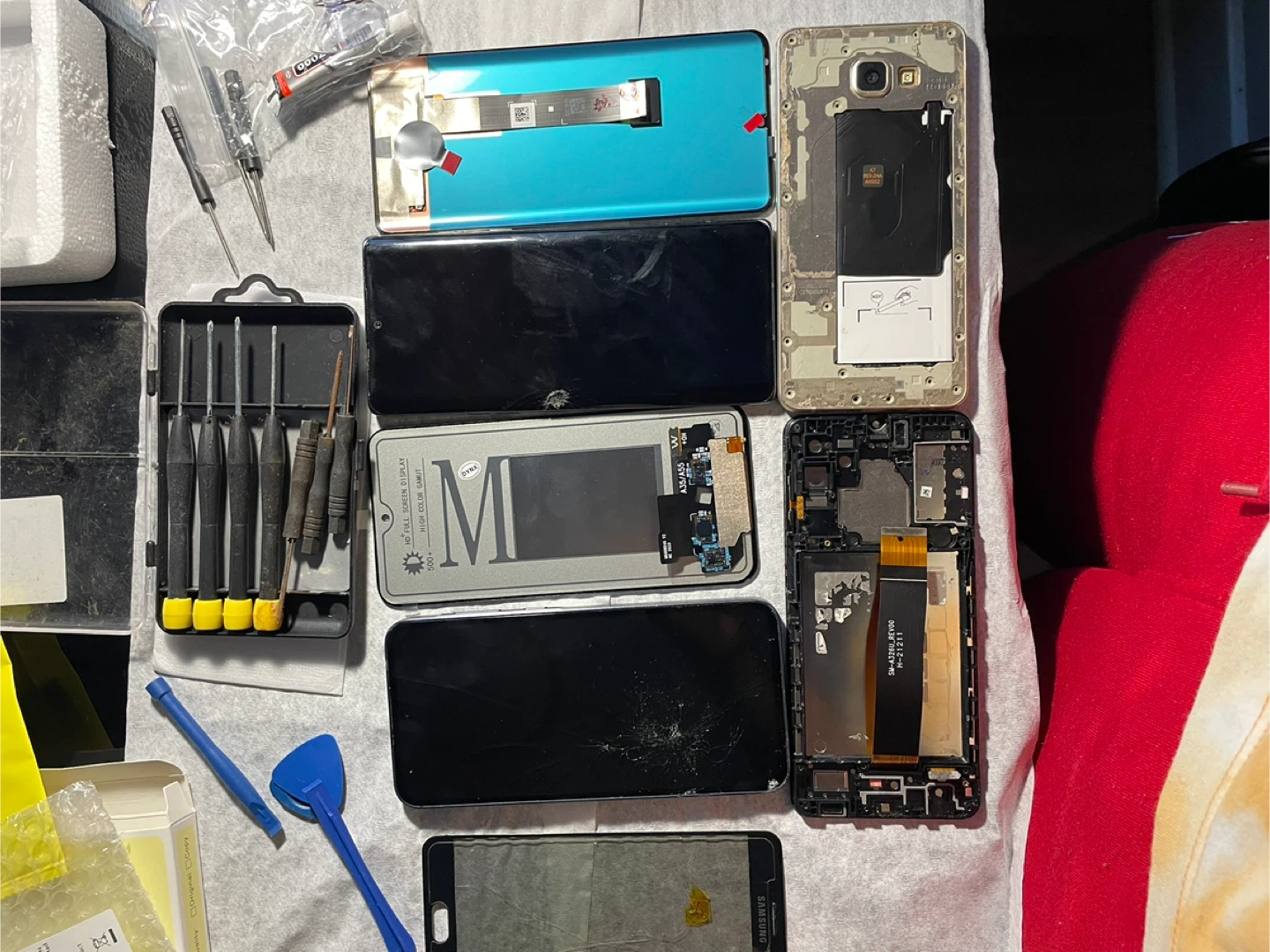 Smartphone screen replacement - photo 3