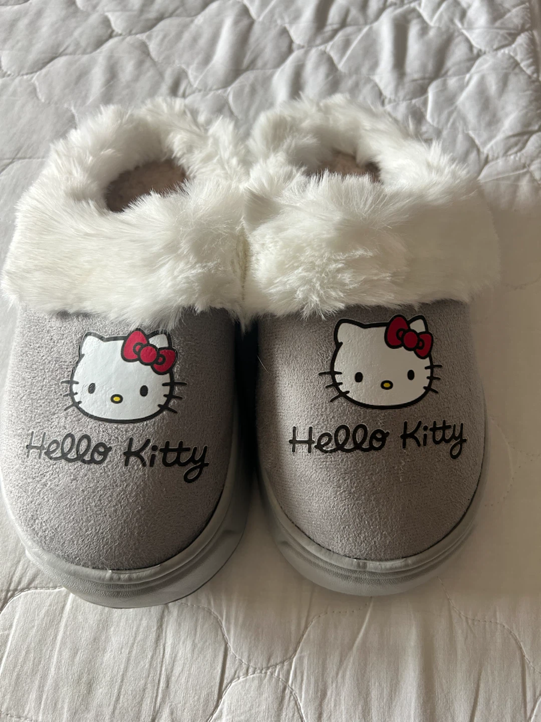 Hello Kitty Grey Faux Fur Slippers - photo 4