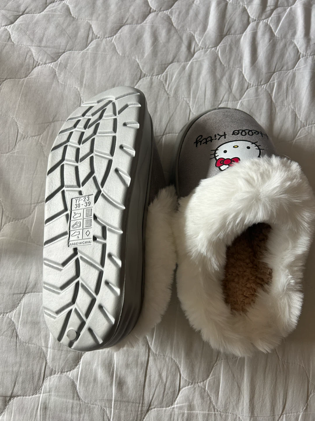 Hello Kitty Grey Faux Fur Slippers - photo 5