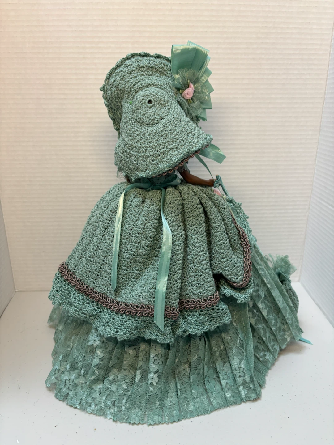 1990 Barbie Doll in Crochet Victorian-Style Gown - photo 5