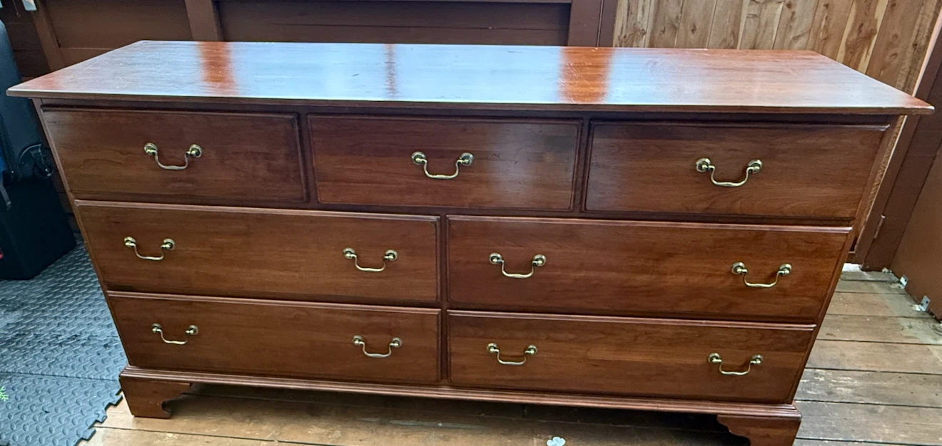 Knob Creek 7-Drawer Wood Dresser - photo 2