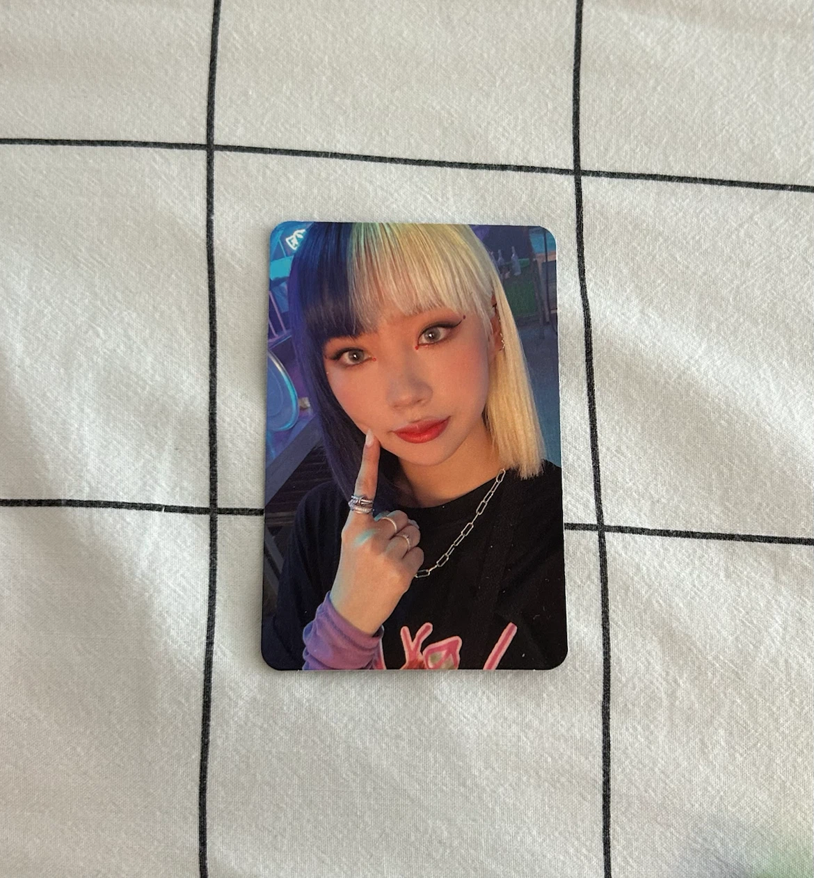 Purple Kiss Hide & Seek Album - photo 2