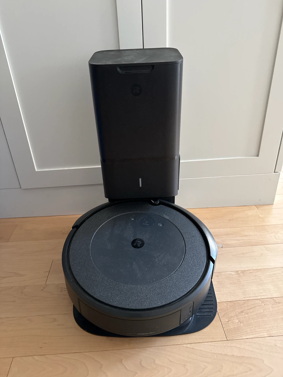 iRobot Roomba i3+ Robot Vacuum