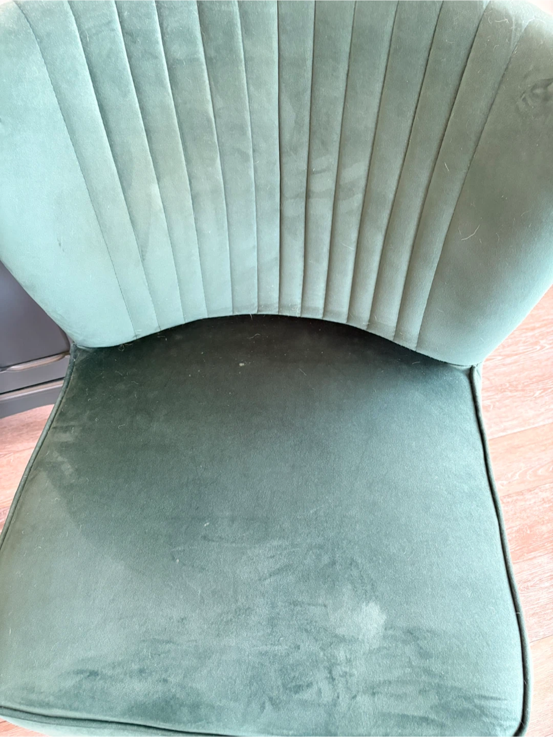 Set of Two Green Velvet Accent Chairs - photo 4