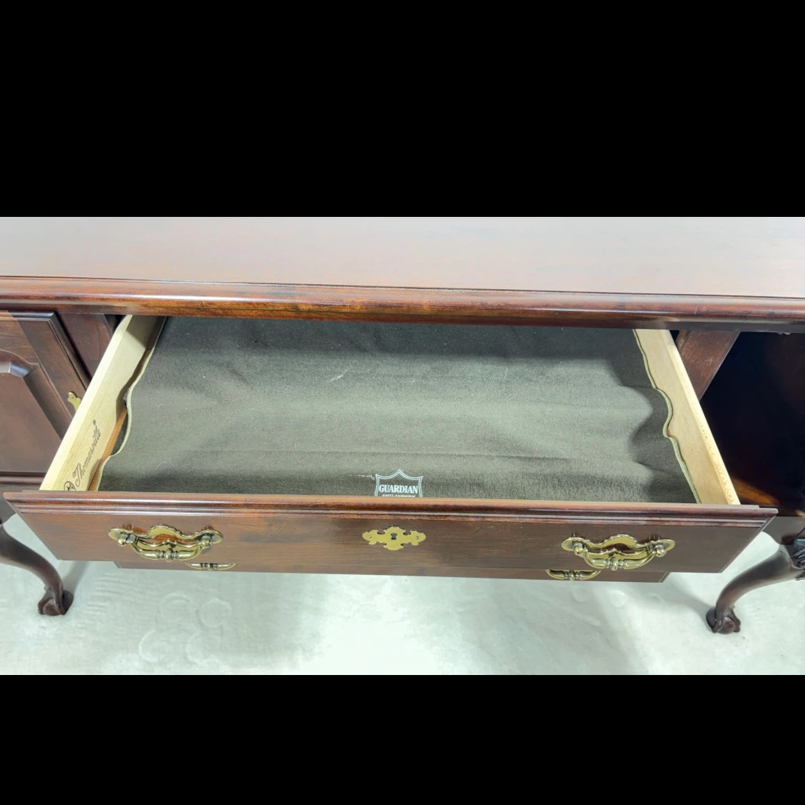 Thomasville Winston Court Cherry Sideboard - photo 3