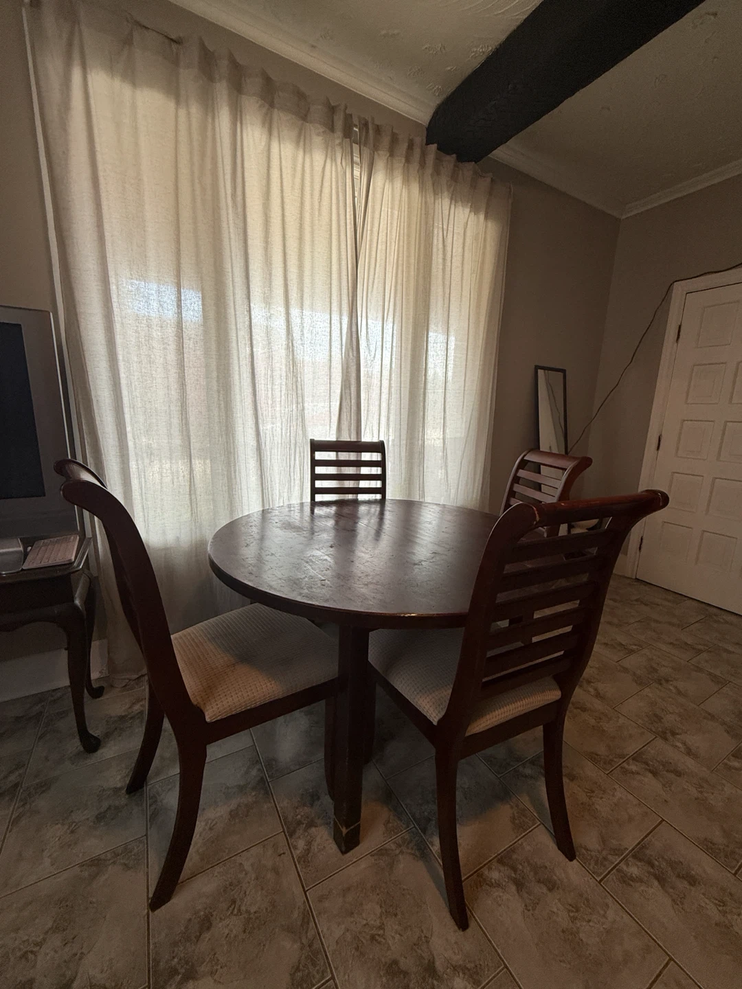 Round Wooden Dining Table with 4 Chairs - photo 3
