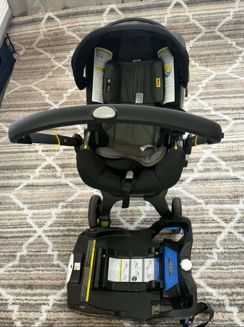 Doona Car Seat and Stroller with Base