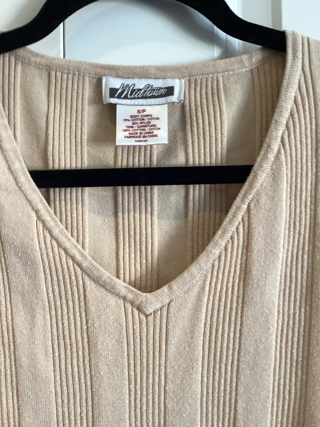V-NECK SHORT SLEEVE SWEATER - photo 2