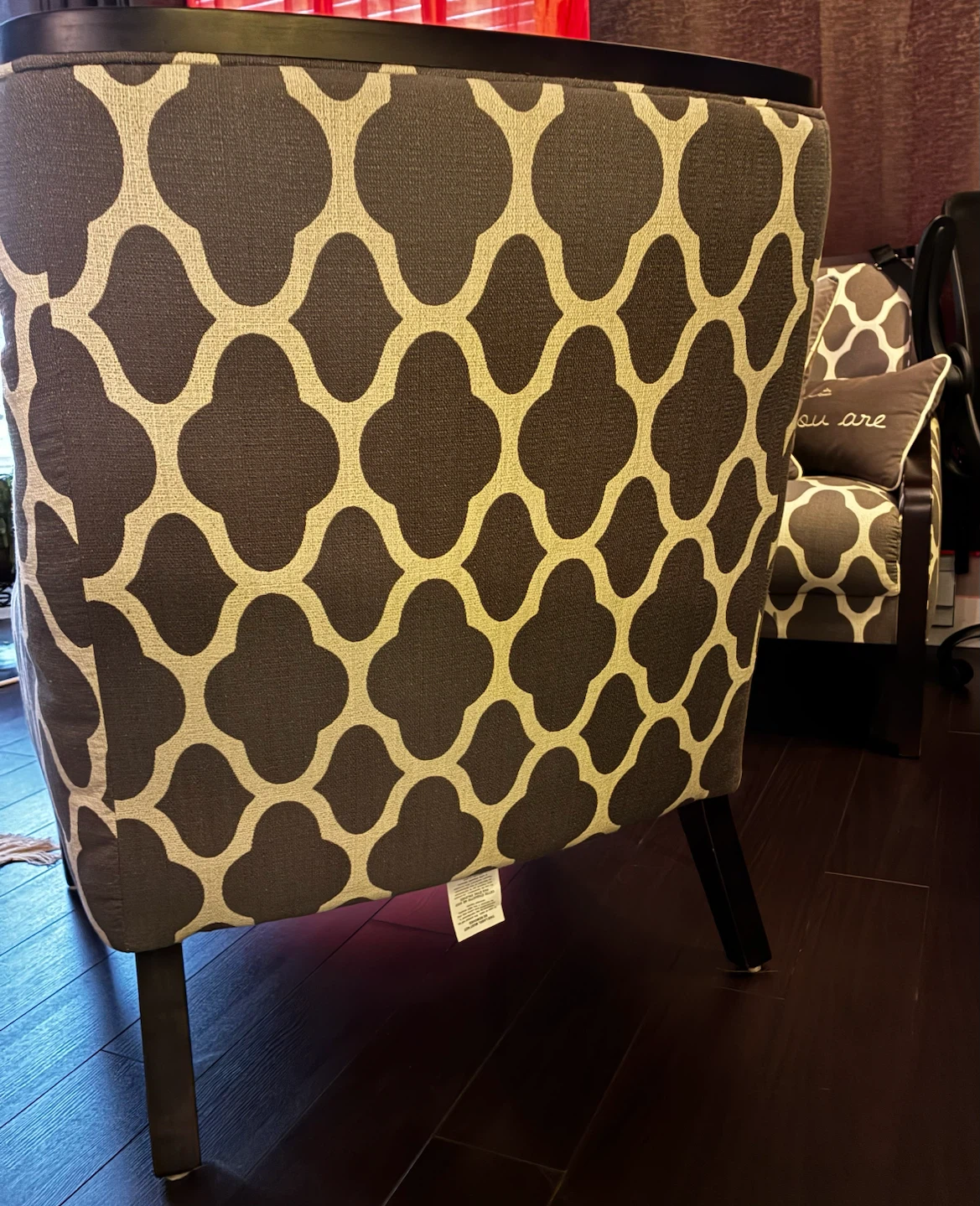 Modern patterned accent chair - photo 4