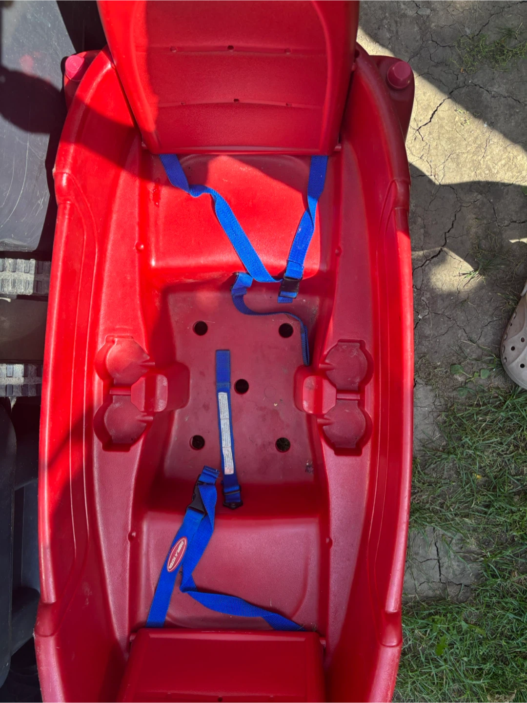 Radio Flyer Plastic Wagon - photo 4