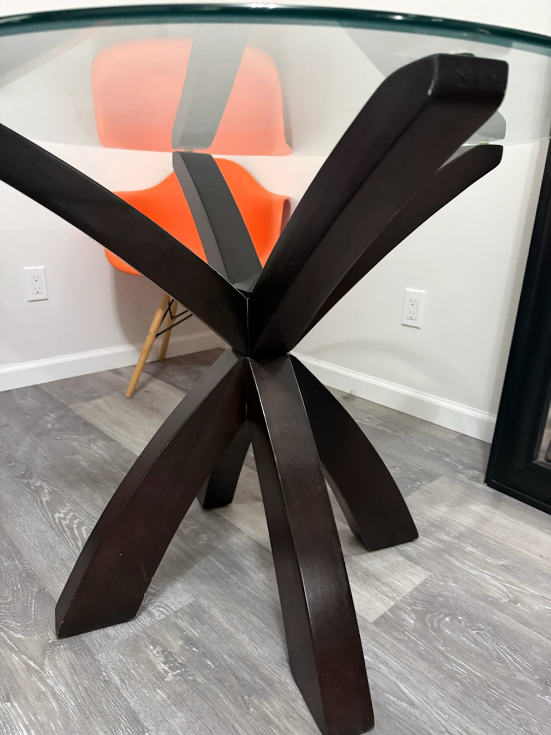 36" Round Glass Dining Table - photo 2