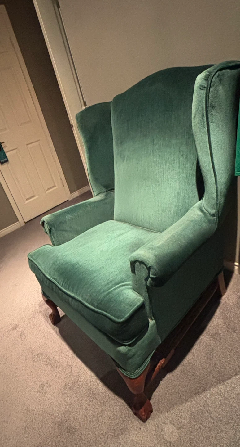Vintage Green Velvet Wingback Chair - photo 3