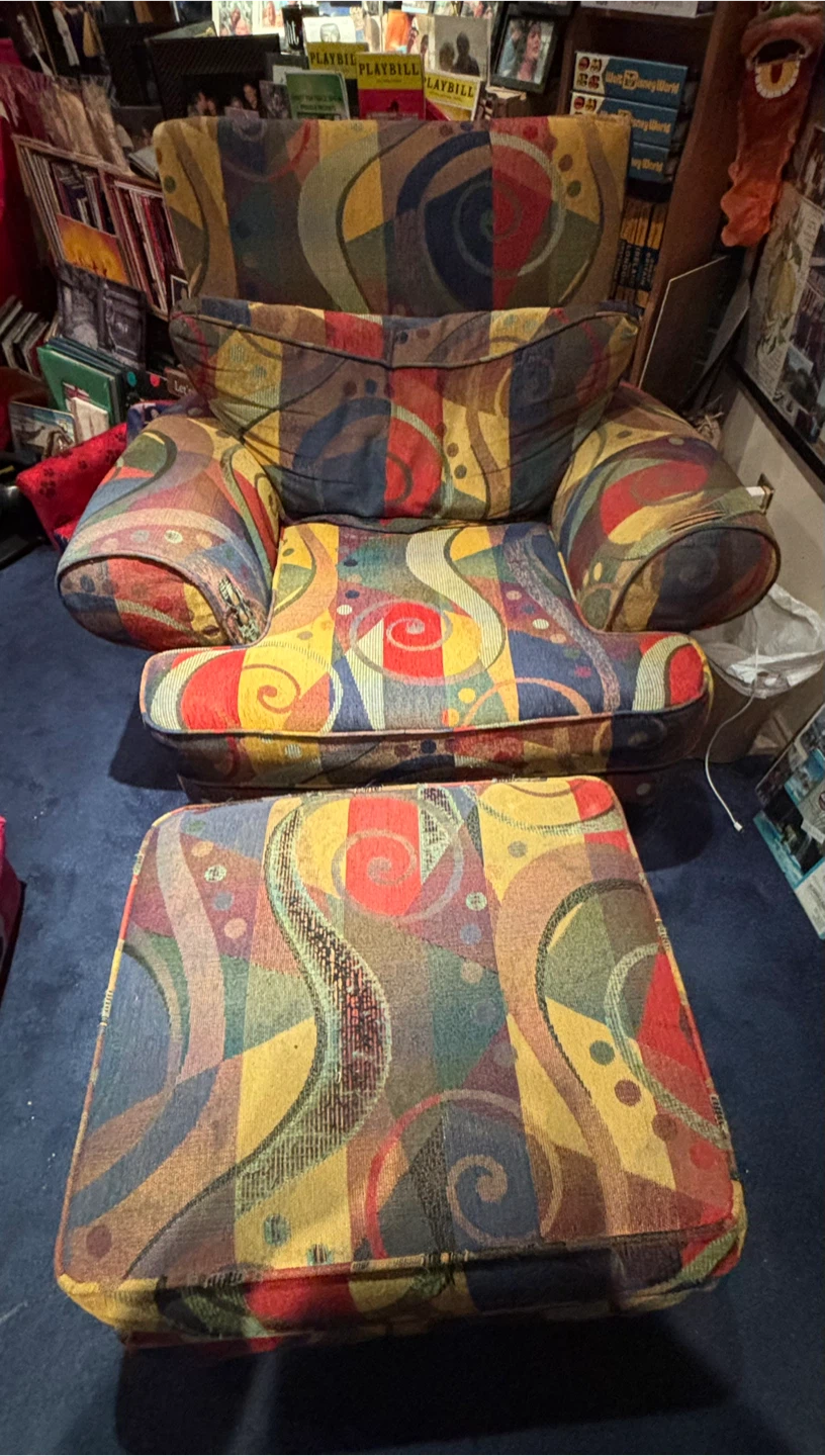 Abstract Print Armchair with Matching Ottoman - photo 2