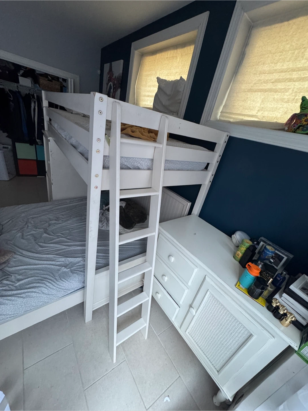 Bunk bed for FREE!
