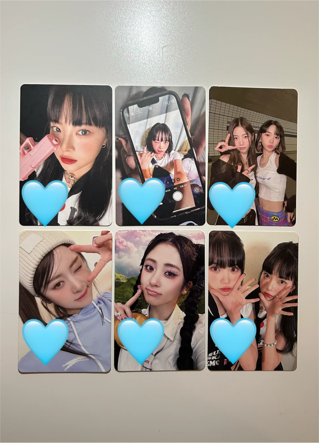 Lesserafim photocards
