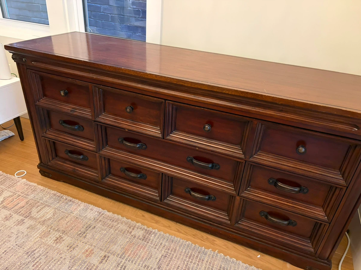 Gorgeous solid wood sideboard / dresser - photo 3