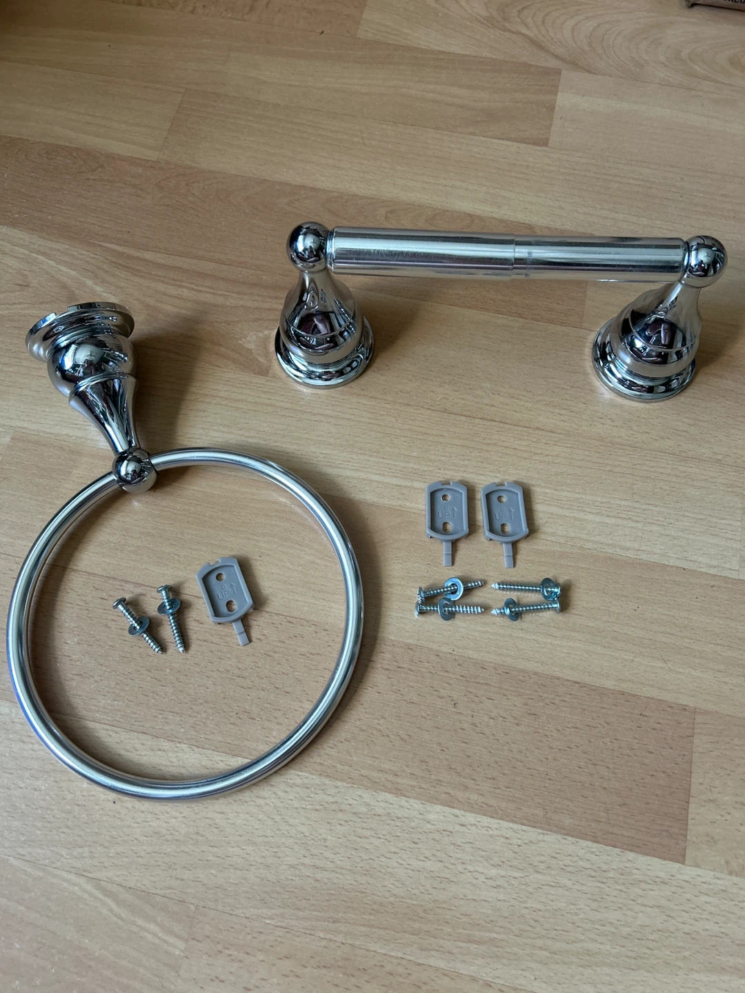Silver Bathroom Hardware Set