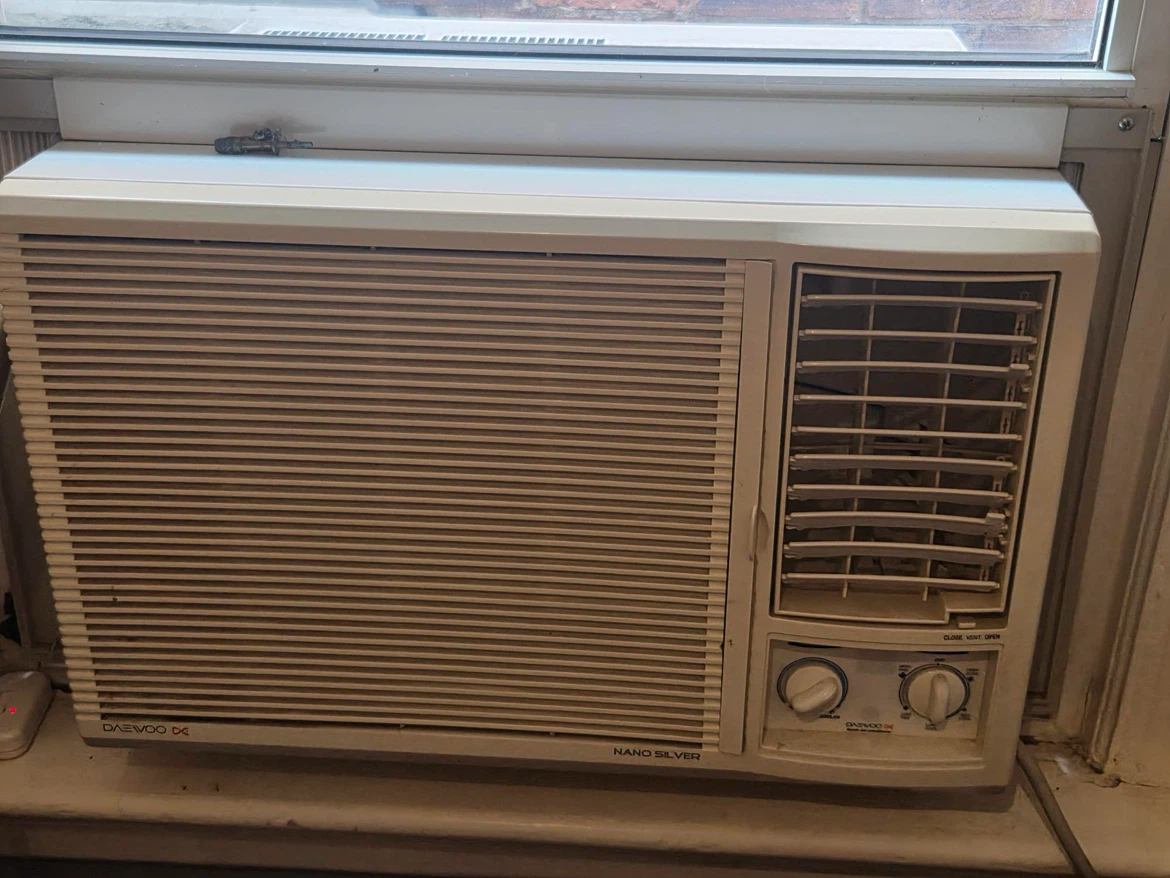 Daewoo Nano Silver Window Air Conditioner
