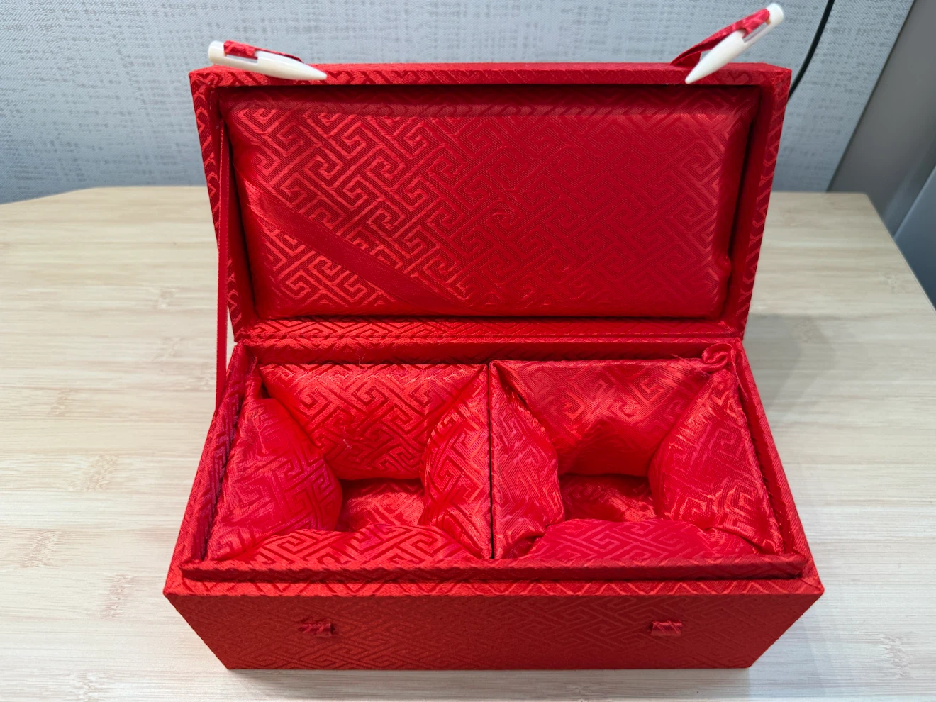 Red Brocade Double Watch Storage Box - photo 4