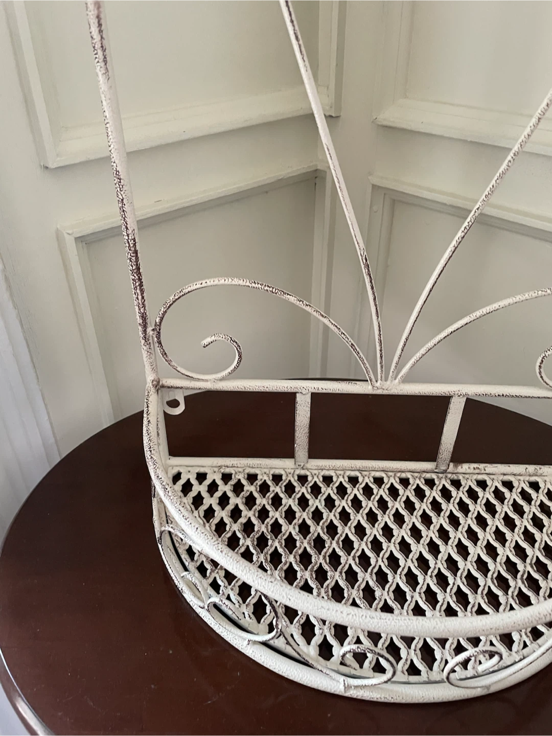 Vintage Style Cream Metal Wall Basket - photo 3