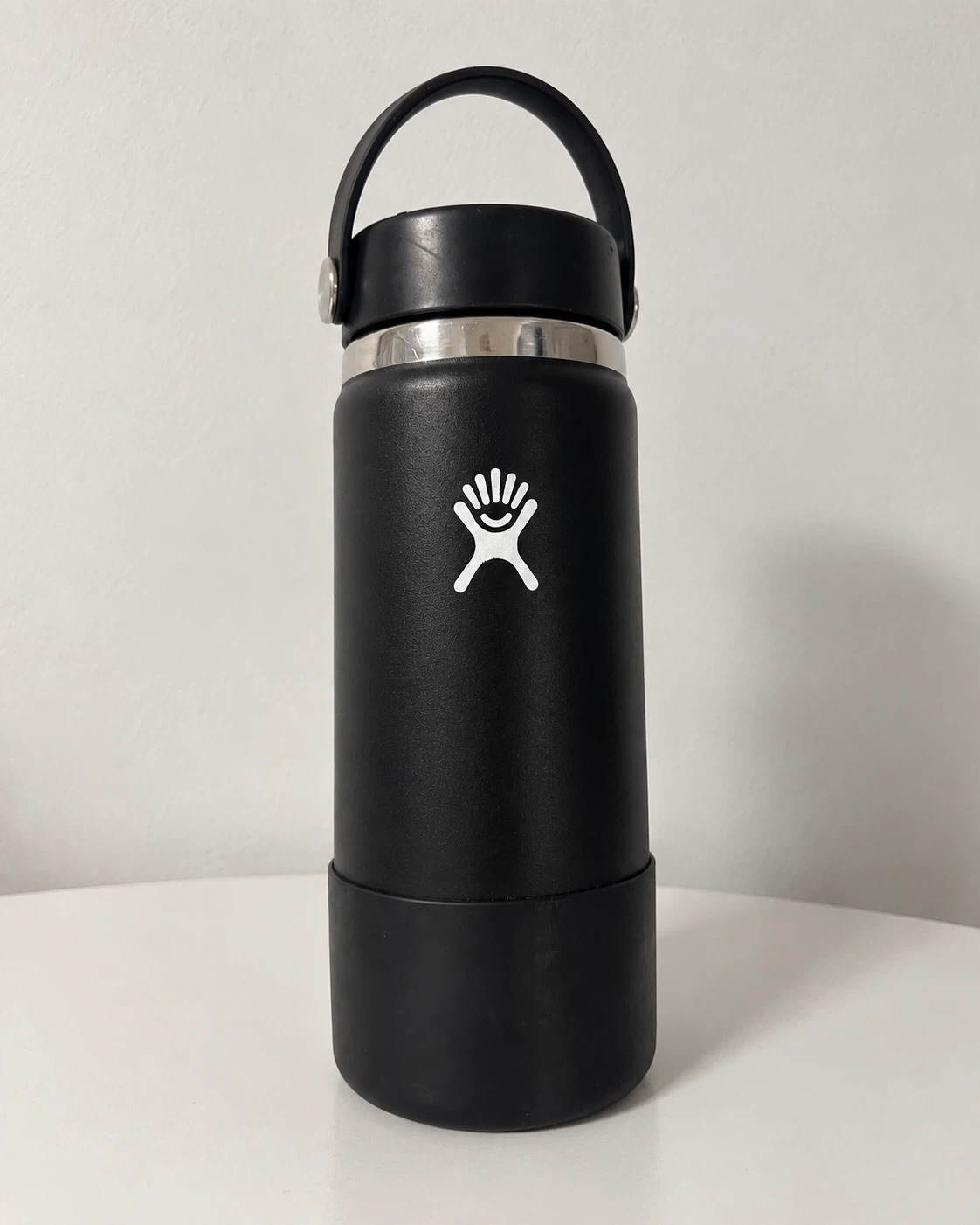 Black Hydro Flask Water Bottle