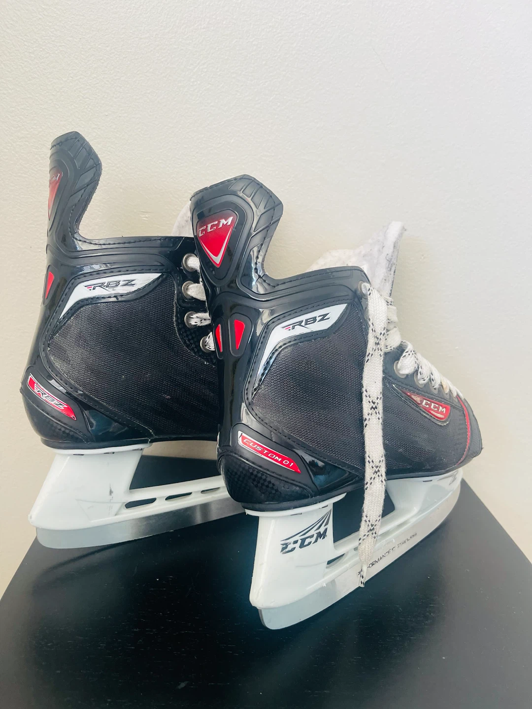 CCM RBZ Ice Skates - Size 3