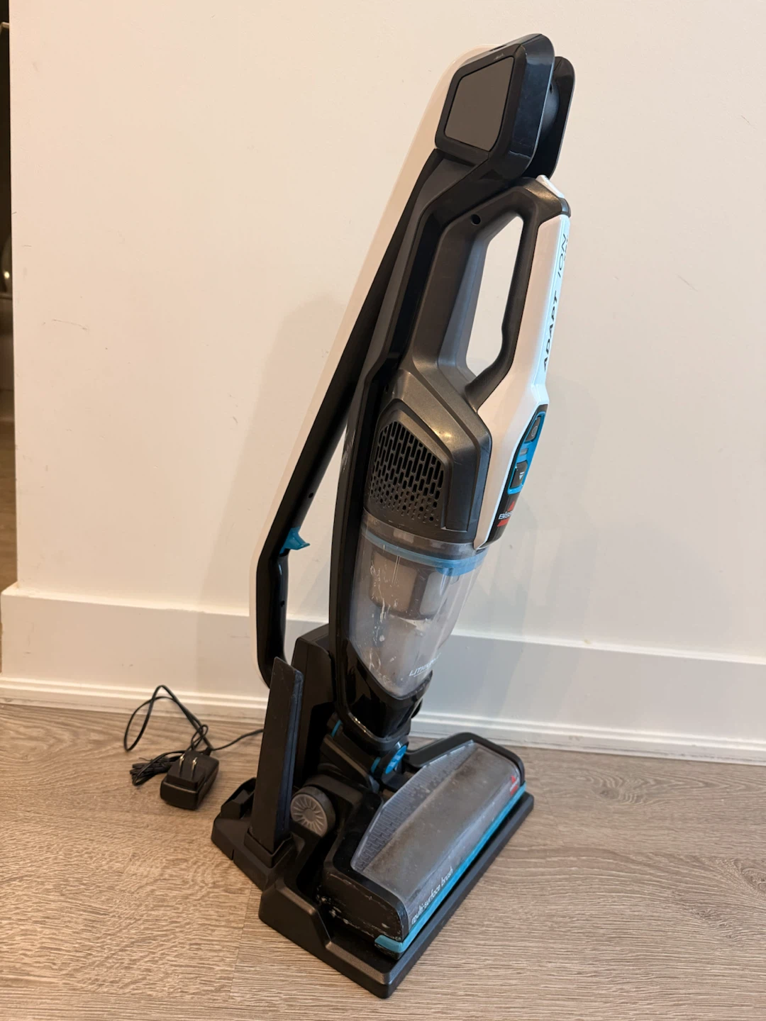 Bissell Adapt Ion XRT Vacuum - photo 3