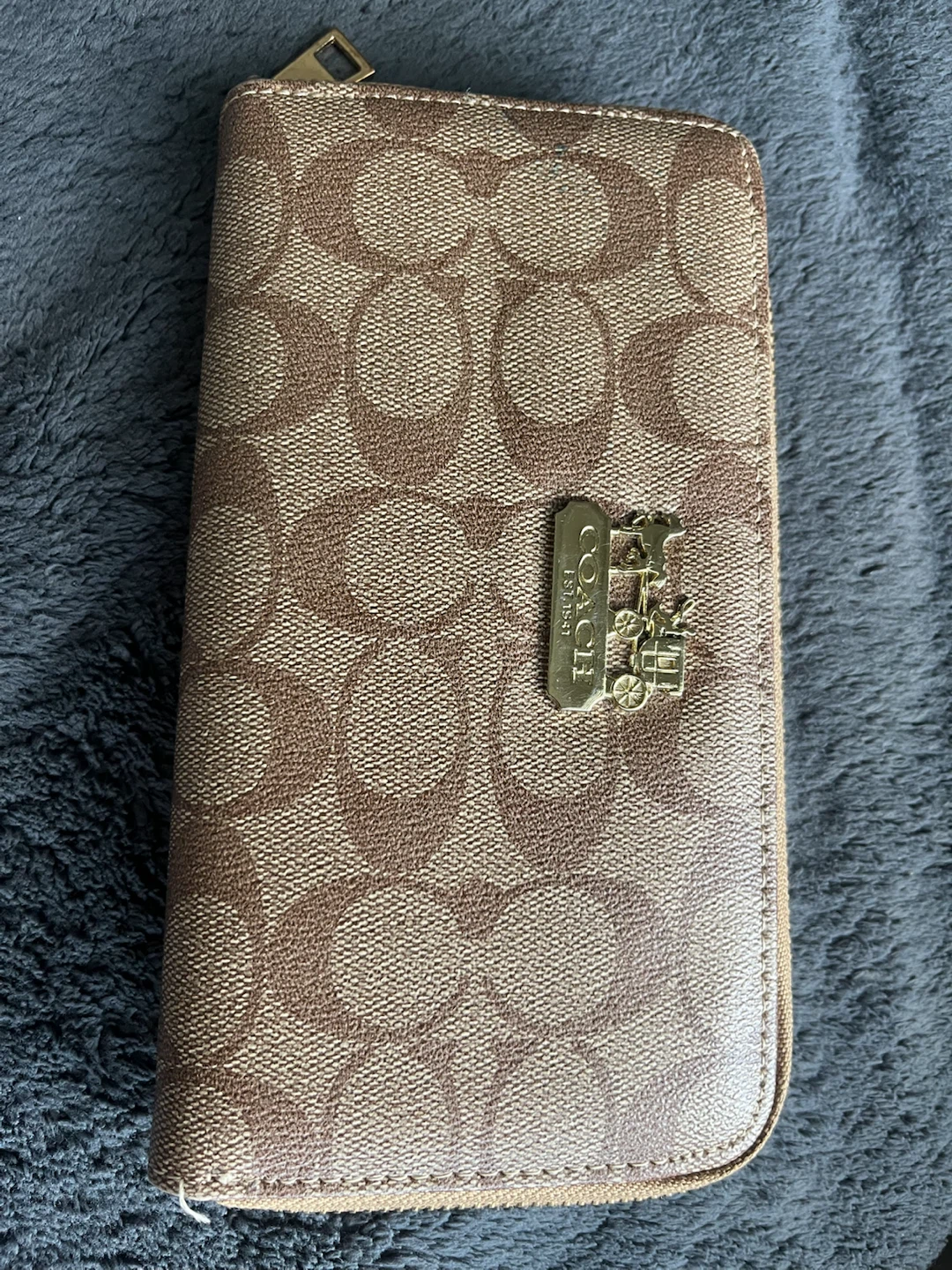 Coach Signature Canvas Zip Wallet