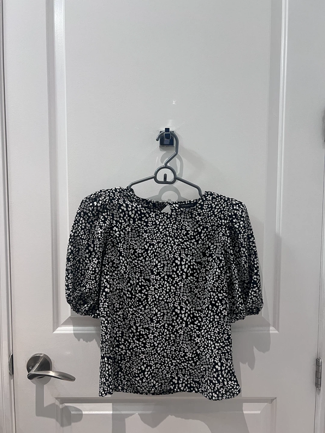 Dynamite Floral Puff Sleeve Top