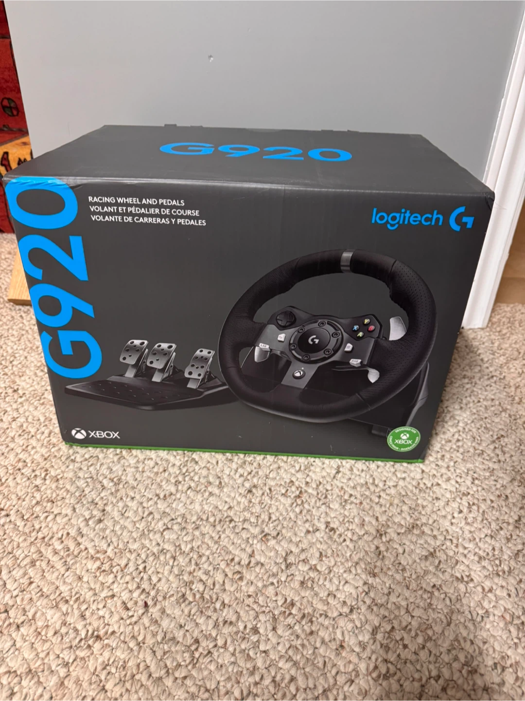 G920 racing wheel and pedals