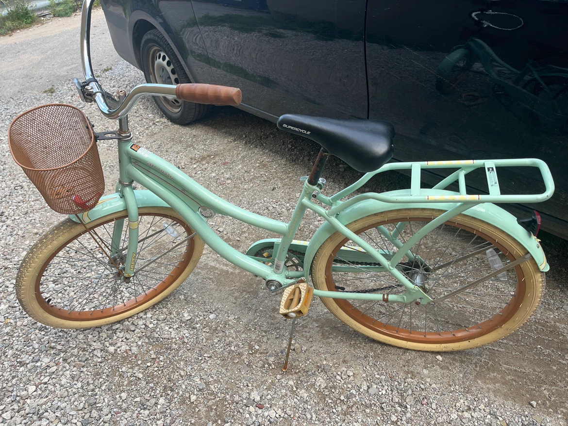 Huffy Nel Lusso Cruiser Bike