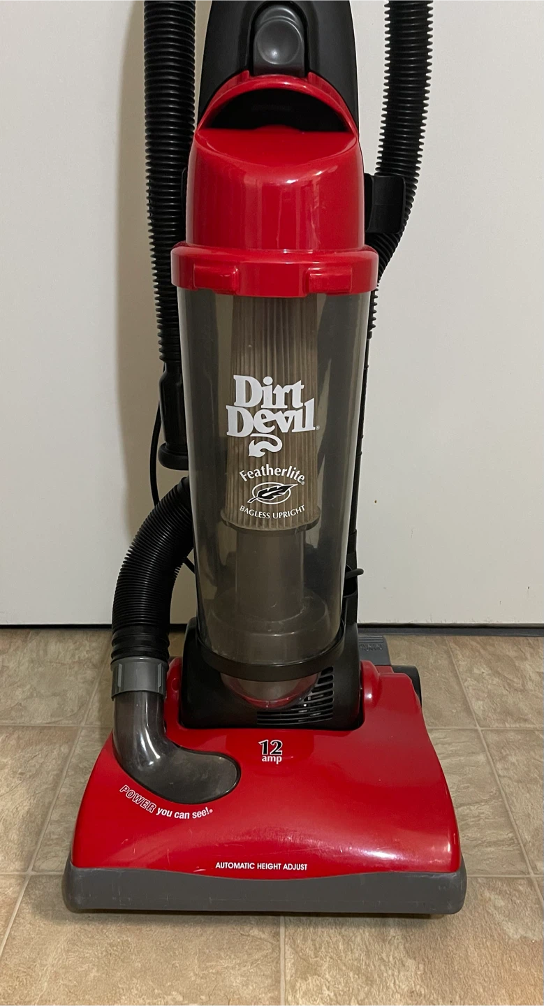 Dirt Devil Featherlite Bagless Upright Vacuum Cleaner - photo 5