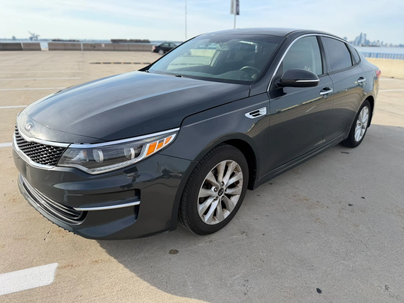 Kia Optima Sedan - photo 3