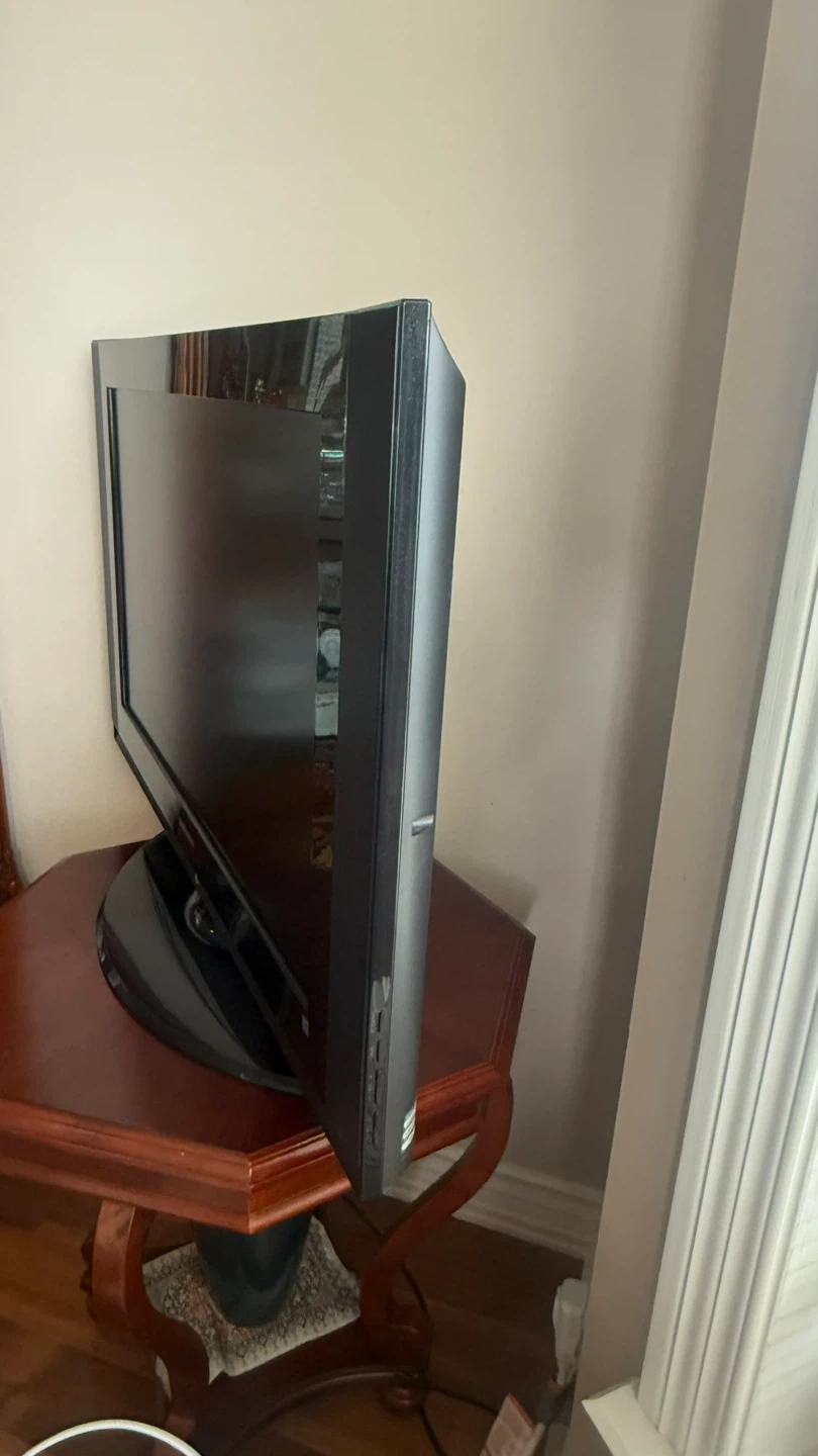 Samsung 32-inch LCD Television LNT3232HX - photo 2