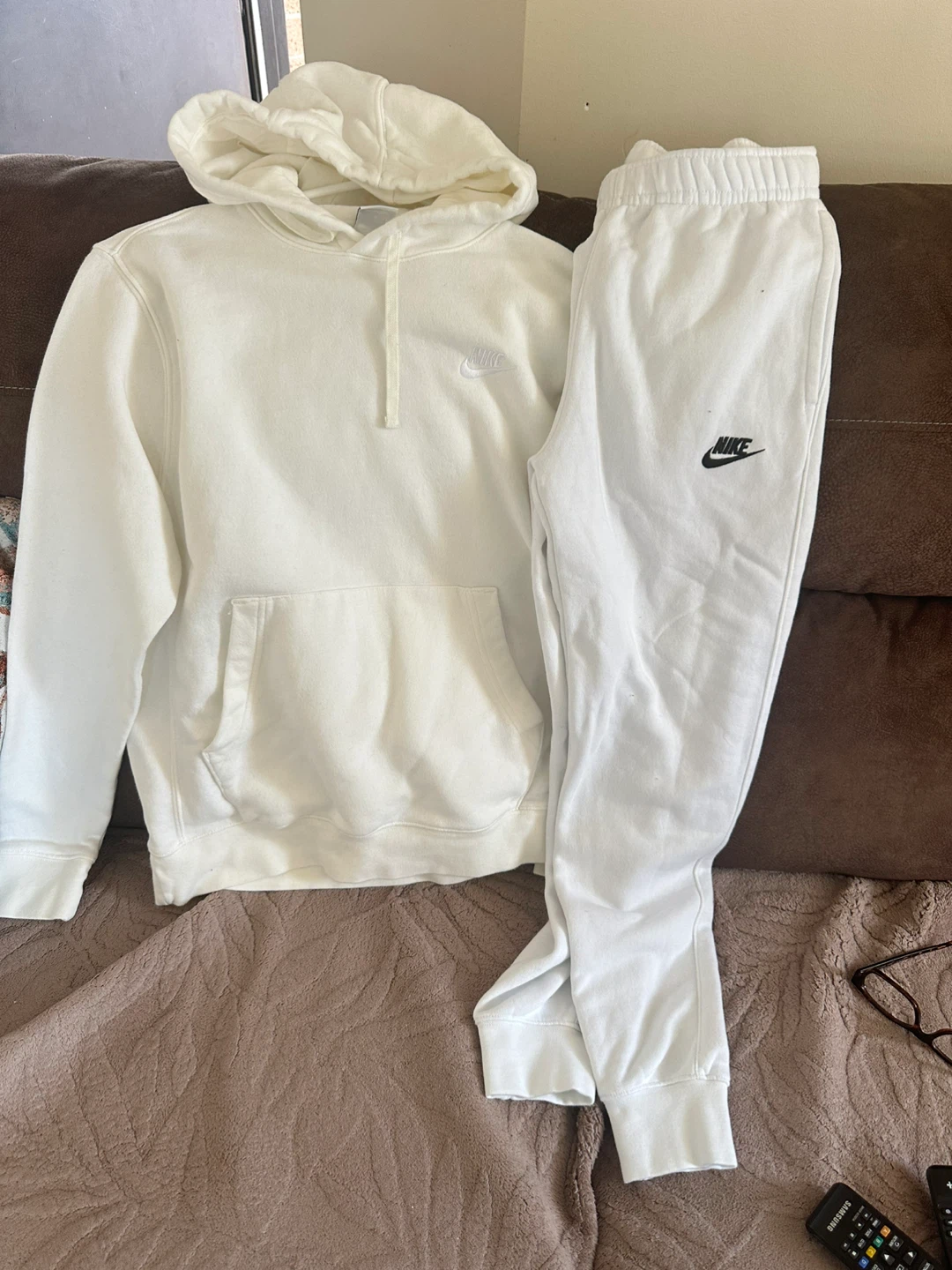 Nike White Hoodie and Joggers Set - photo 2