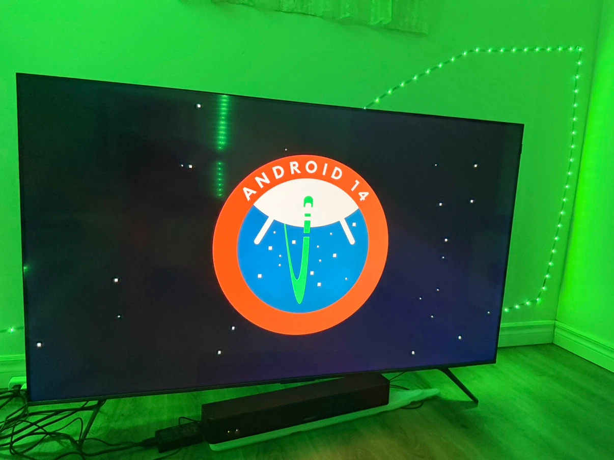4k QLED 144hz 65inch - photo 2