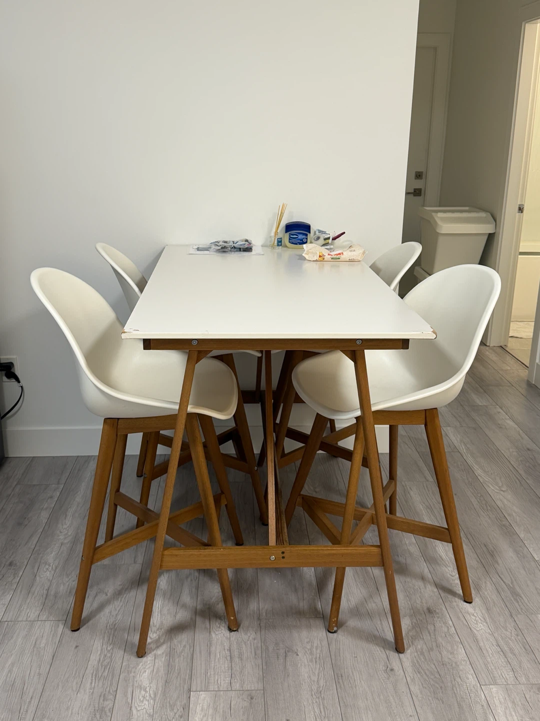 Ikea Fanbyn bartable, barstool set