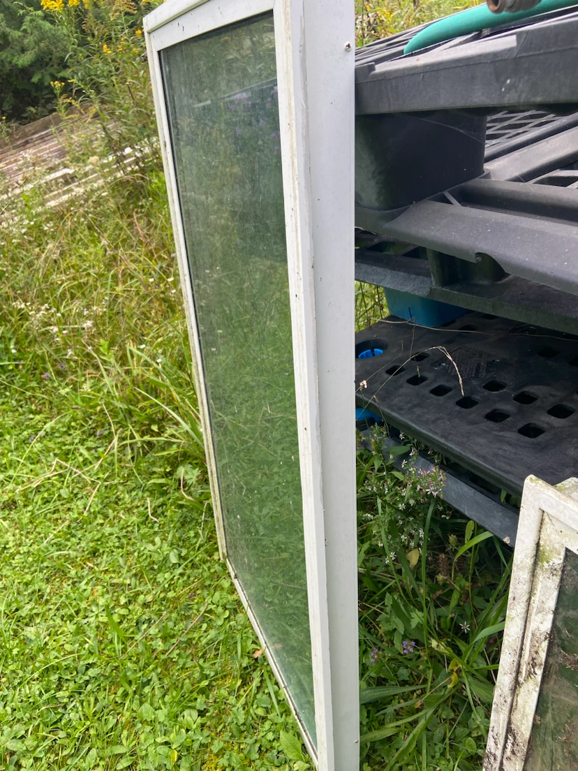 Two Single Pane Window Inserts - photo 4
