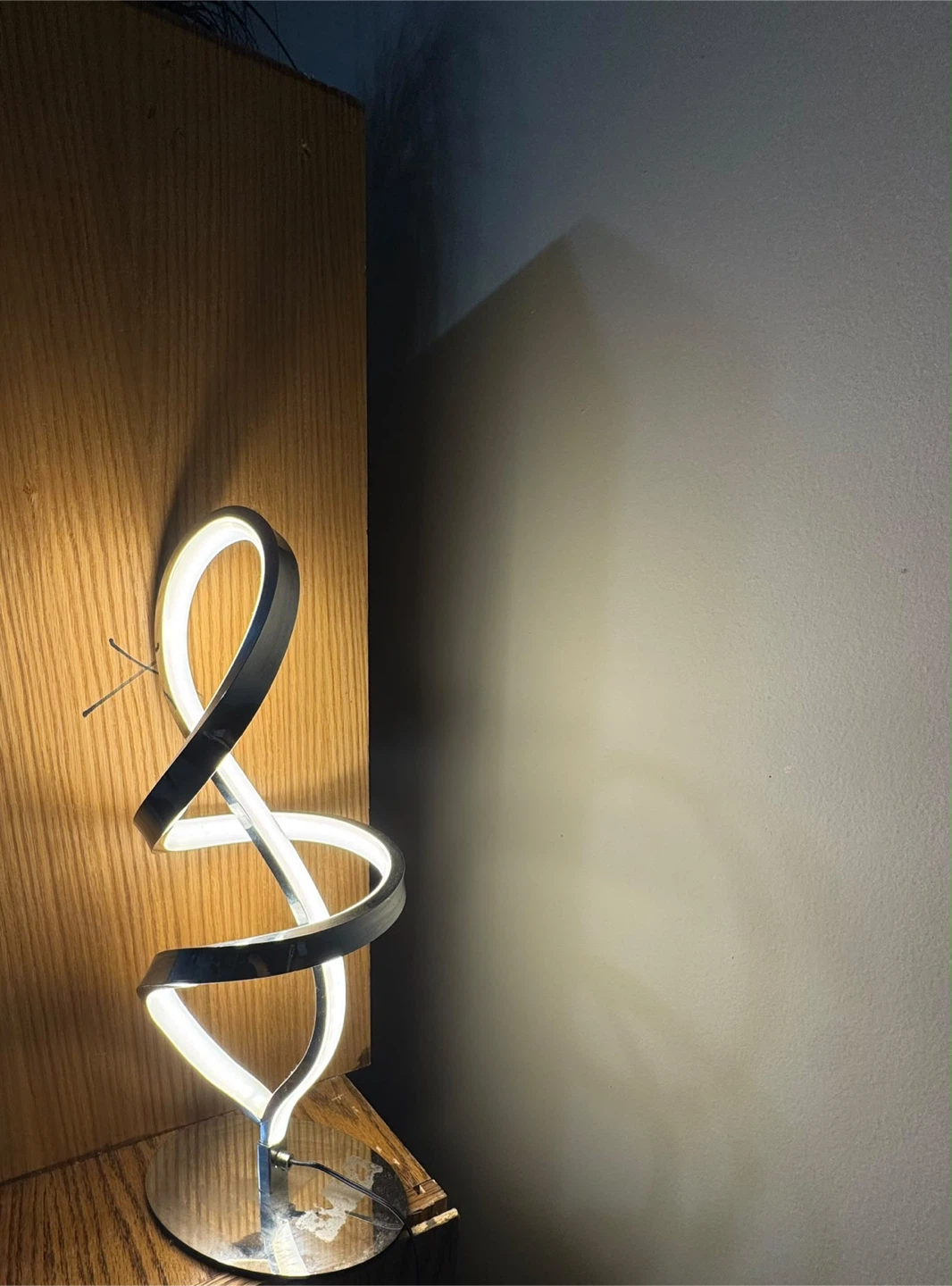 Modern Spiral LED Table Lamp