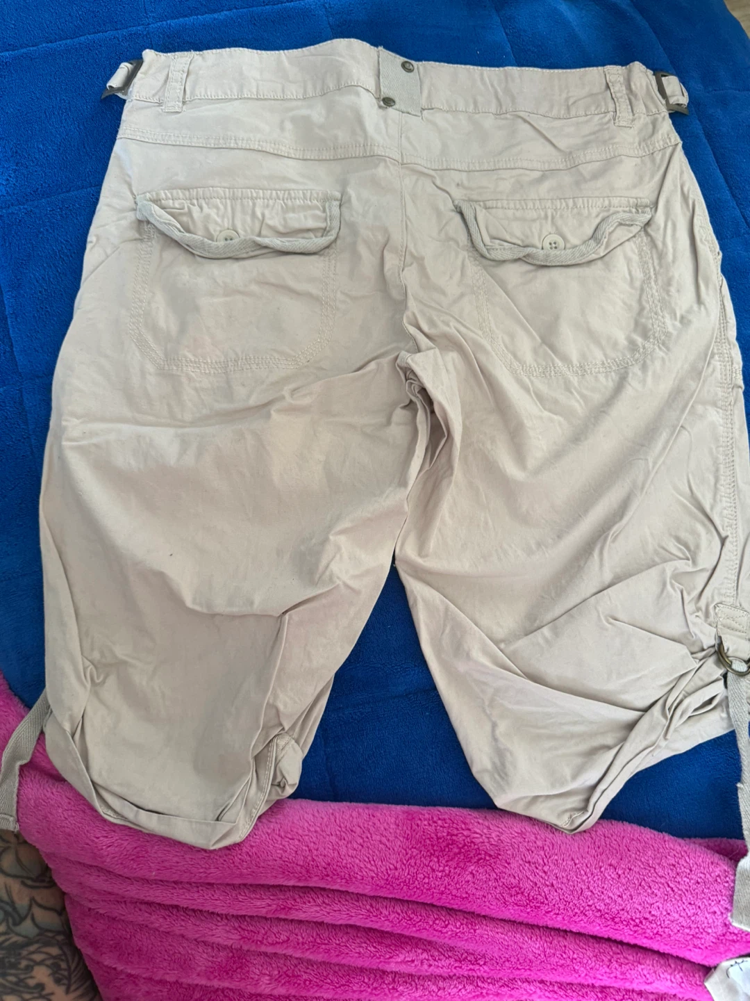 Urban Life beige cargo shorts size 5/6 - photo 2