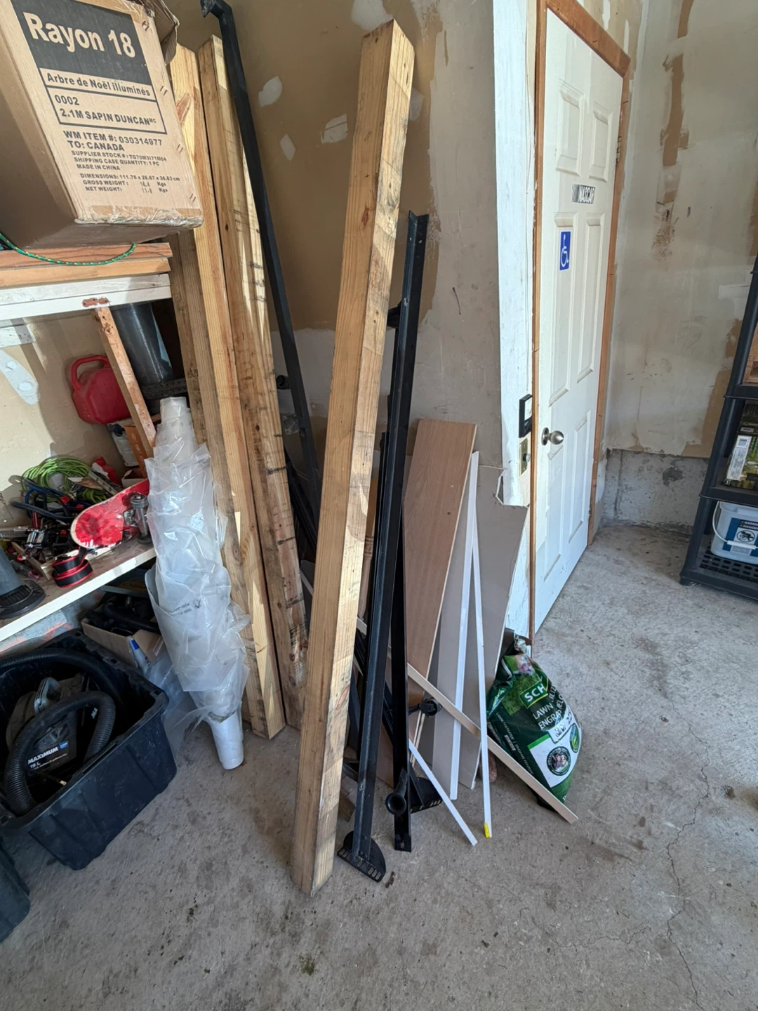 4X4 by 7 feet . (5 pieces)