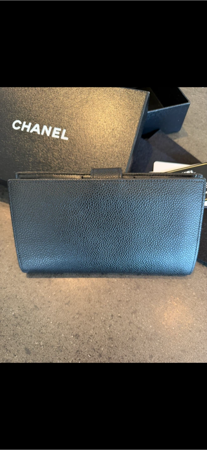 Chanel Black Caviar Leather Wallet - photo 4