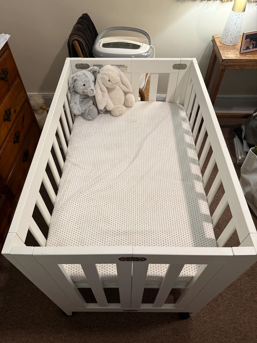 Babyletto Oragami Mini Crib White & 4 new fitted sheets - photo 2