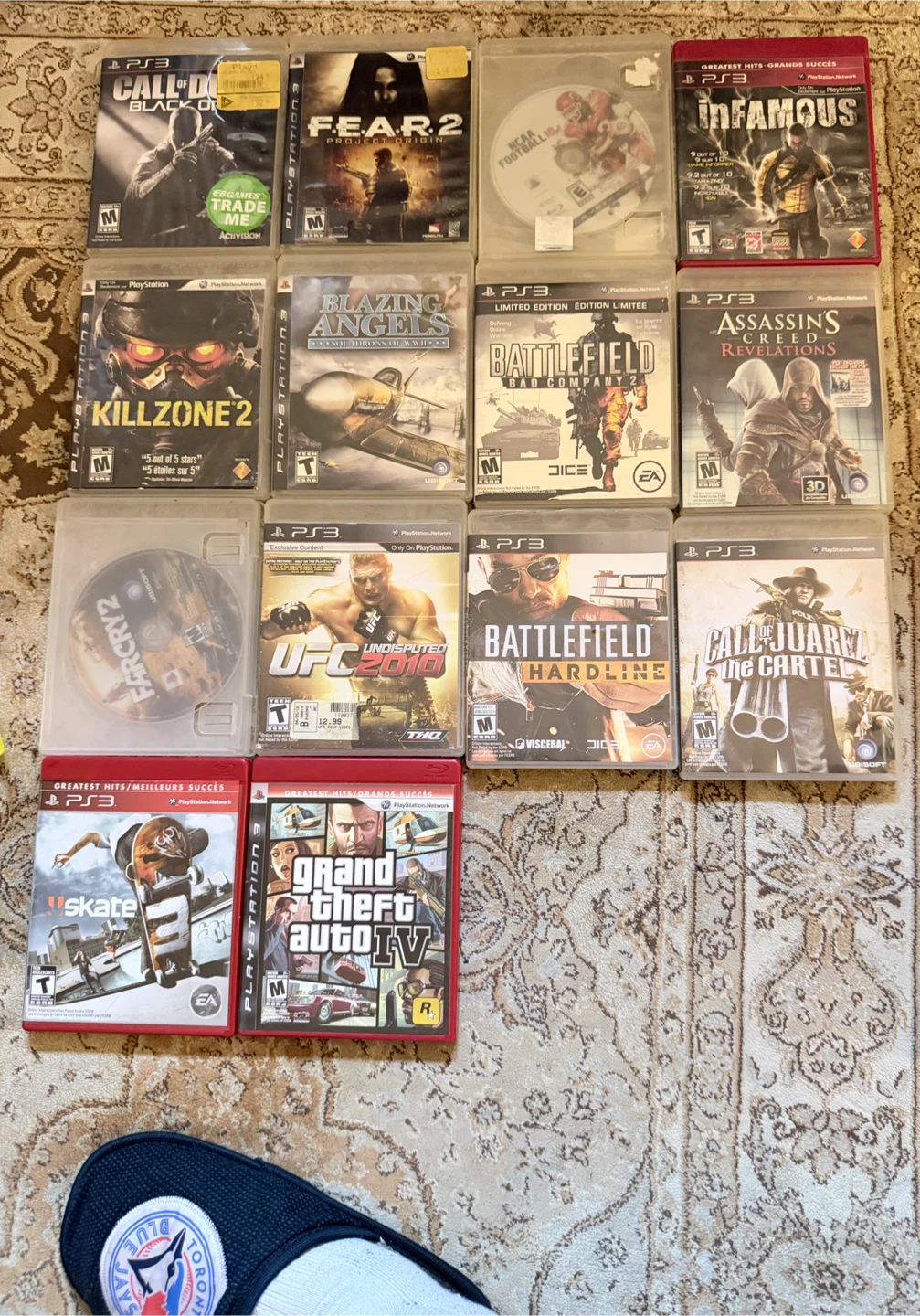Sony PlayStation 3 Console with 3 Controllers and 14 Games - photo 4